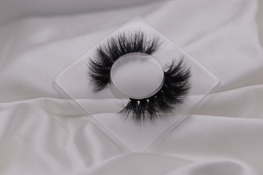 Bambi | Silk Premium Mink Lashes  (Cruelty Free)