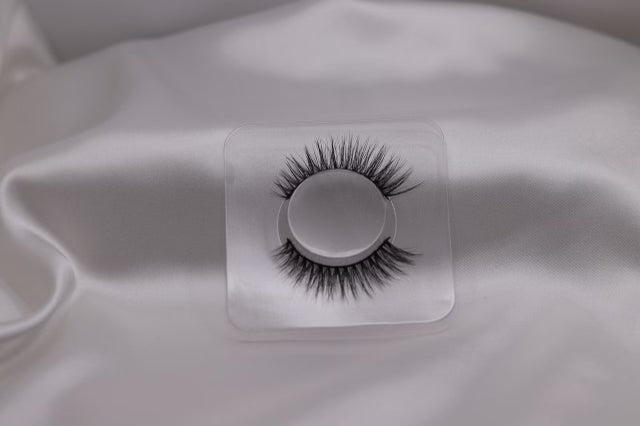 Jackie K | 3D Premium Mink Lashes (Cruelty Free)