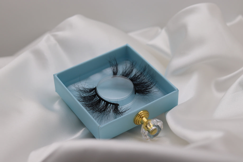 Luxxx | Premium Mink Lashes  (Cruelty Free)